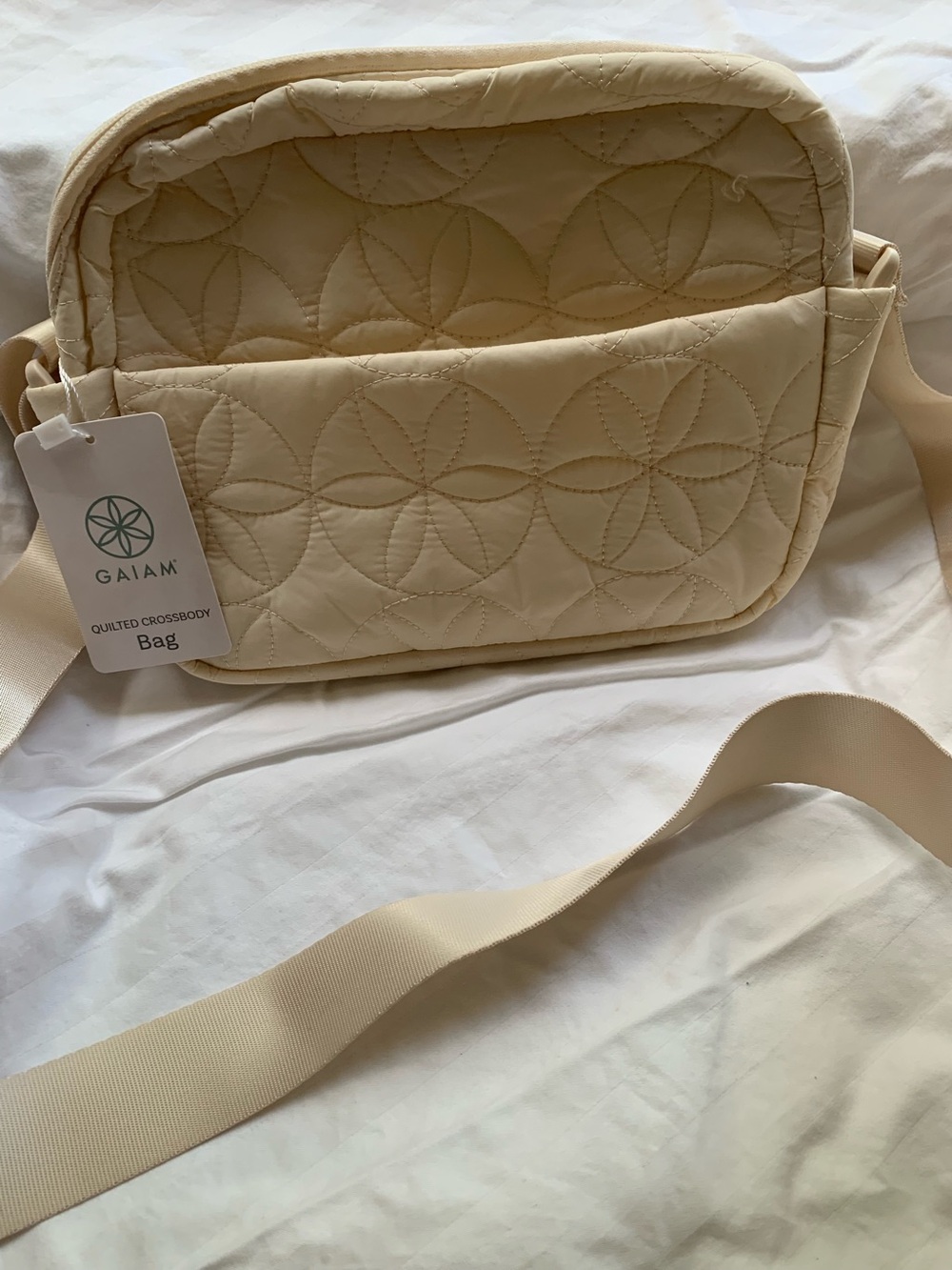 Gaiam Quilted Crossbody Bag Cream Yoga Boho Festival Lightweight - Picture 13 of 14